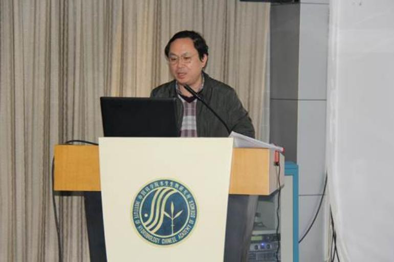 Tạ Bình, học giả đến từ Viện nghiên cứu sinh học dưới nước, Viện Khoa học Trung Quốc.