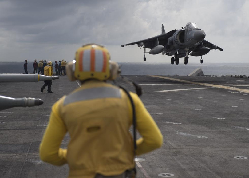 Tàu tấn công đổ bộ USS Boxer LHD4 Hải quân Mỹ trên Biển Đông ngày 5/8/2016. Ảnh: news.qq.com.