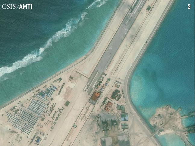 Hình ảnh vệ tinh đá Vành Khăn do cơ quan nghiên cứu Mỹ công bố. Ảnh: Reuters/Đa Chiều.