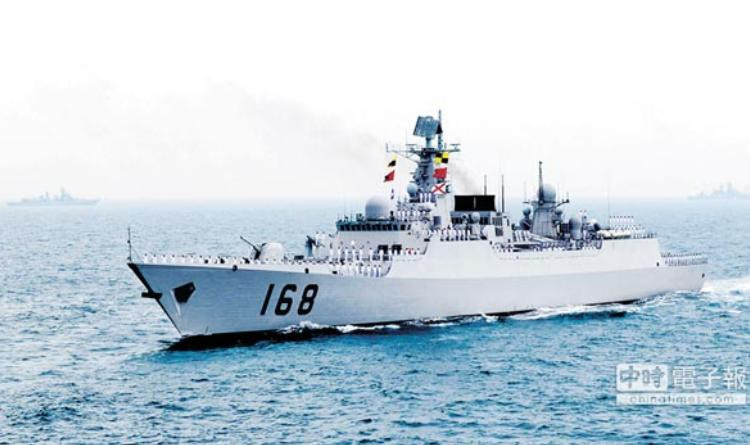 Tàu khu trục Quảng Châu số hiệu 168 Type 052B Hạm đội Nam Hải, Hải quân Trung Quốc, triển khai ở Biển Đông. Ảnh: Chinatimes.