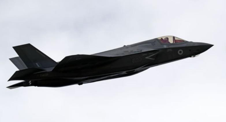 Máy bay chiến đấu tàng hình F-35 Mỹ tham gia Triển lãm hàng không Farnborough ngày 12/7/2016. Ảnh: AFP