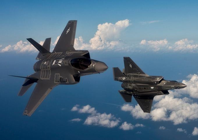 Máy bay chiến đấu tàng hình F-35 Mỹ.