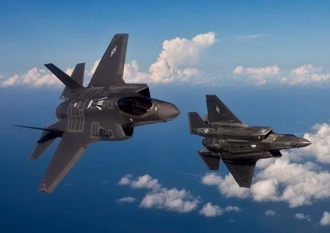 Máy bay chiến đấu tàng hình F-35 Mỹ.