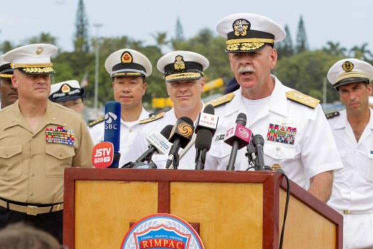 Đô đốc Scott Swift, Tư lệnh Hạm đội Thái Bình Dương, Hải quân Mỹ. Ảnh: Tân Hoa xã/báo Phượng Hoàng.