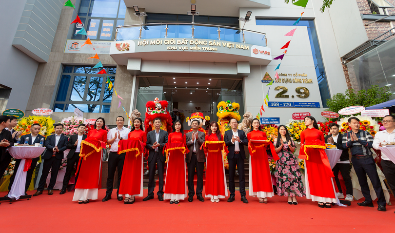 Lễ ra mắt Văn phòng Hội Môi giới Bất động sản Việt Nam (VARS) tại khu vực miền Trung.
