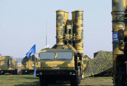 Hệ thống tên lửa phòng không S-400 Nga