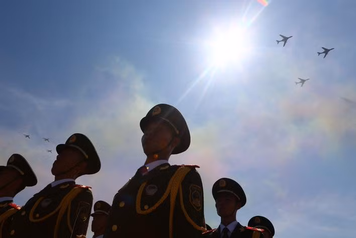 Ba máy bay ném bom H-6K bay biểu diễn trong Lễ duyệt binh ngày 3/9/2015 của Trung Quốc (ảnh tư liệu)