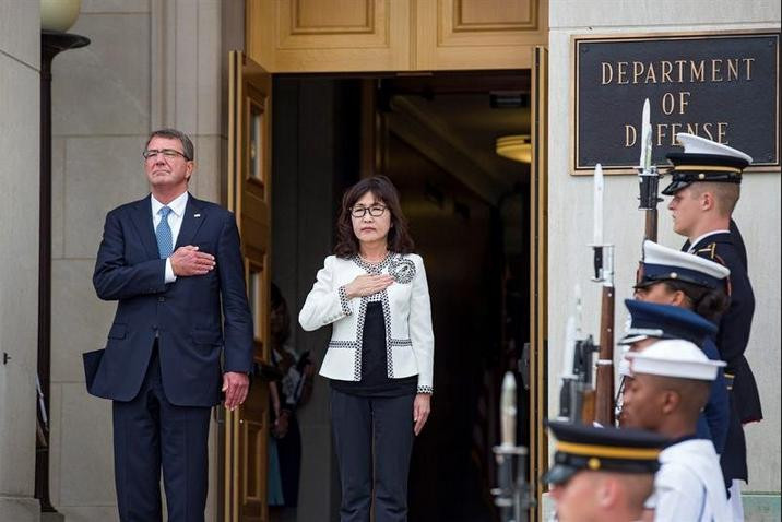 Bộ trưởng Quốc phòng Nhật Bản Tomomi Inada vừa đến thăm Mỹ. Ảnh: Vidalatinasd