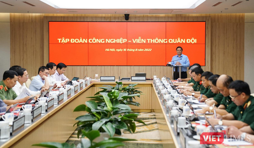 Thủ tướng Phạm Minh Chính phát biểu chỉ đạo tại buổi thăm và làm việc với Tập đoàn Viettel
