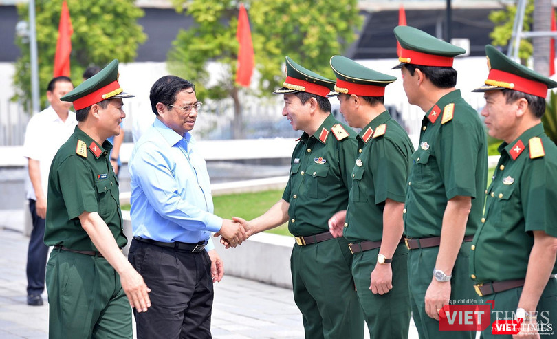 Thủ tướng Phạm Minh Chính trong chuyến thăm và làm việc với Tập đoàn Viettel