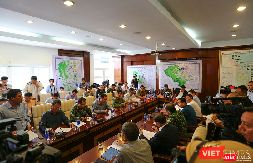 Quang cảnh cuộc họp Ban chỉ huy tiền phương ứng phó với bão số 9 đóng tại Đà Nẵng