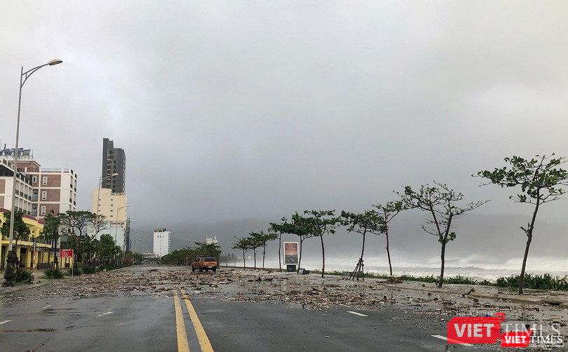 Cảnh tượng tan hoang ở đường Võ Nguyên Giáp khu vực phường Mân Thái