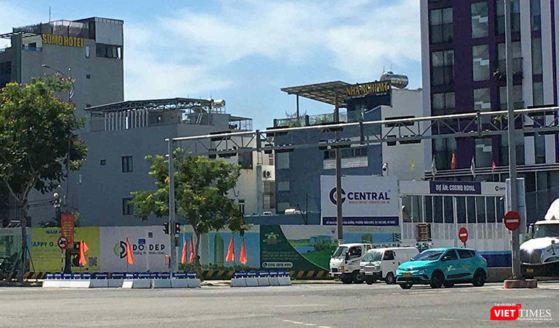 Dự án Toà nhà Trung tâm thương mại Cosmo Royal Tower Đà Nẵng (lô A9, đường Võ Văn Kiệt, phường An Hải, TP Đà Nẵng) đang thi công phần móng.