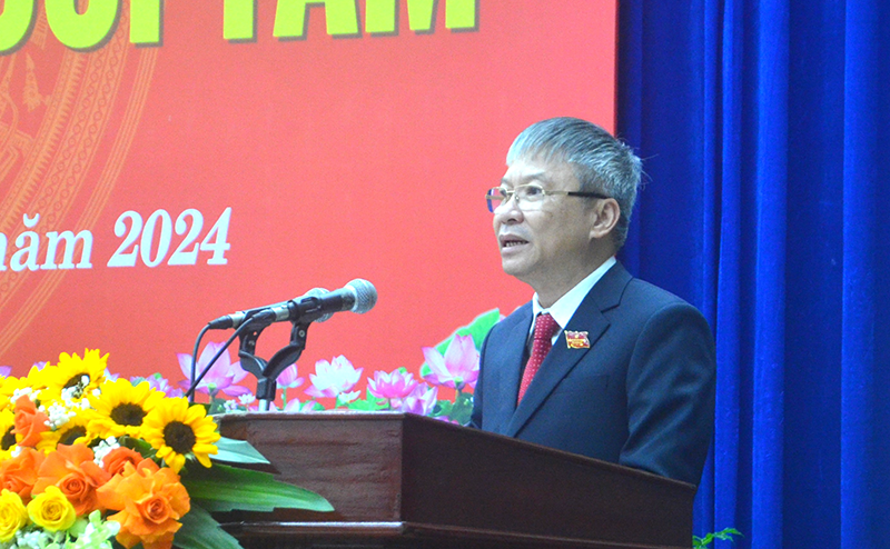 Ông Nguyễn Đức Dũng, Chủ tịch HĐND tỉnh Quảng Nam phát biểu khai mạc kỳ họp