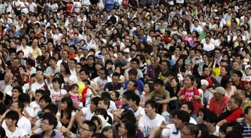 Trung Quốc đang chịu sức ép lớn về dân số. Ảnh: ifeng