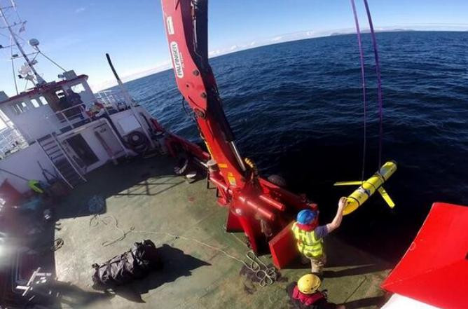 Trung Quốc thu giữ tàu lặn không người lái (UUV) của Quân đội Mỹ ở Biển Đông. Ảnh: Sina