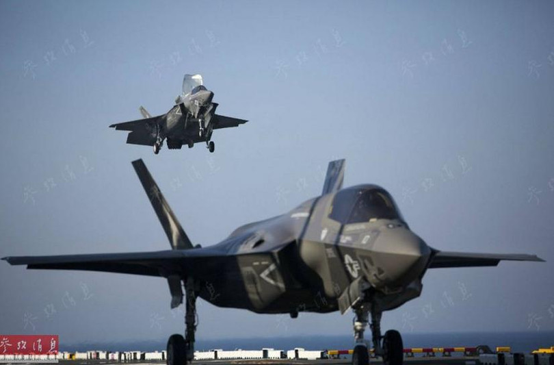 Máy bay chiến đấu tàng hình F-35B chuẩn bị hạ cánh trên boong tàu tấn công đổ bộ USS Wasp. Ảnh: Cankao