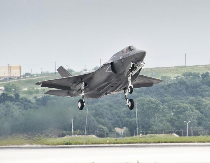 Máy bay chiến đấu F-35B đầu tiên của Anh, do Mỹ sản xuất (ảnh tư liệu)