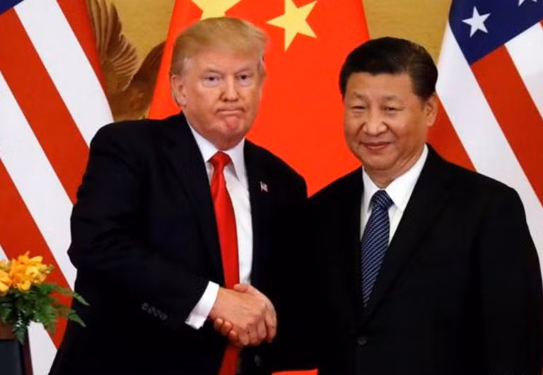 Mỹ và Trung Quốc đang cạnh tranh ngôi vị số 1 thế giới. Ảnh: Reuters.