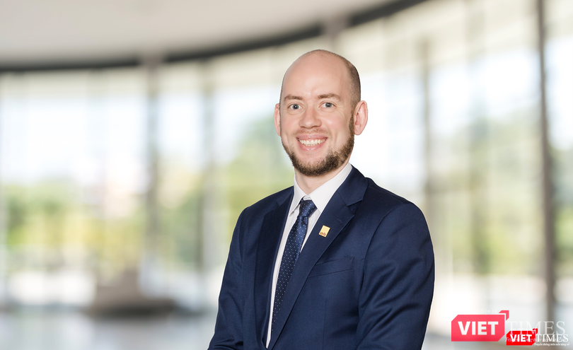 Ông Thomas Rooney – Quản lý cấp cao, Dịch vụ Tư vấn Công Nghiệp, Savills Hà Nội