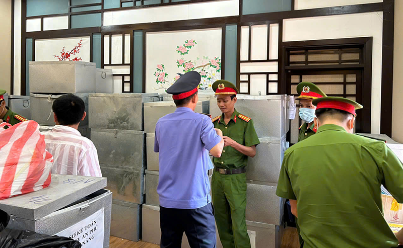 bat hoang thi kim chau 2.png