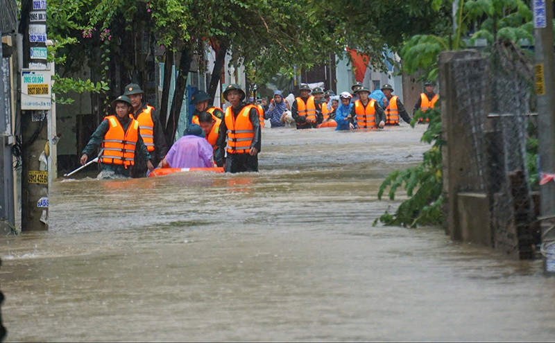Vùng rốn ngập Hòa Minh, Hòa Khánh Nam, đường Mẹ Suốt (quận Liên Chiểu, TP Đà Nẵng) bị ngập trong trận mưa năm 2023
