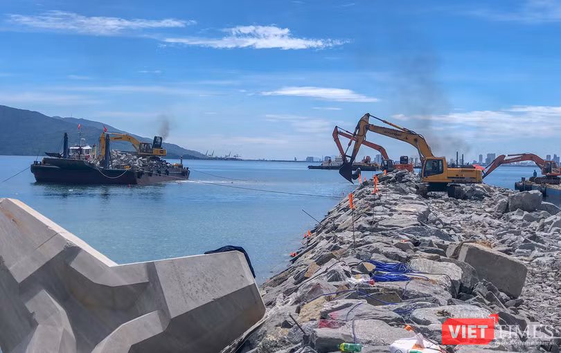 vt_cang lien chieu 11.png