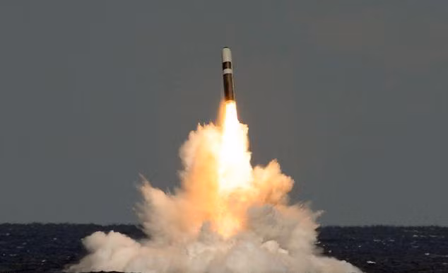 Tên lửa đạn đạo Trident Mỹ phóng từ tàu ngầm (Ảnh tư liệu minh họa)