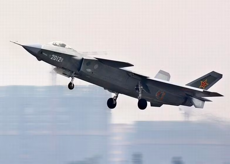Máy bay chiến đấu J-20 số hiệu 2012 Trung Quốc. Ảnh: Cankao