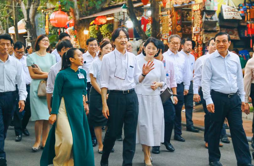 Hoàng Thái tử Nhật Bản thăm phố cổ Hội An