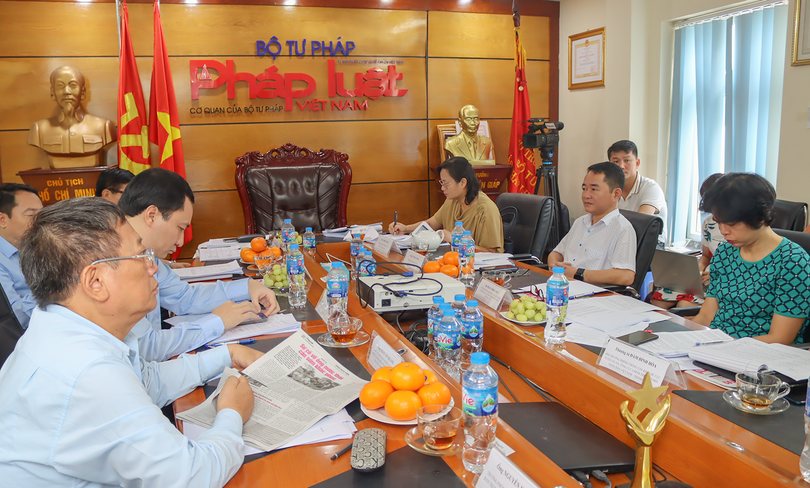 Quang cảnh làm việc của Hội đồng bình chọn Chương trình bình chọn, tôn vinh “Gương sáng Pháp luật” năm 2023