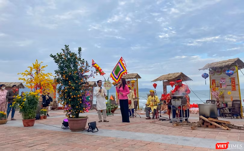 Không gian trải nghiệm Tết truyền thống "Xuân yêu thương" tại bãi biển du lịch Đà Nẵng