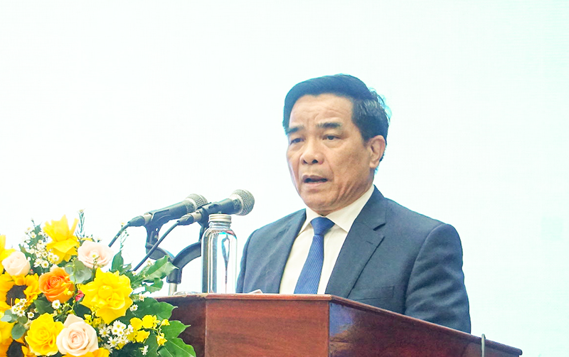 Ông Lê Văn Dũng, Chủ tịch UBND tỉnh Quảng Nam phát biểu tại lễ kỷ niệm 100 năm Ngày báo chí cách mạng Việt Nam do tỉnh Quảng Nam tổ chức, diễn ra chiều 16/6.