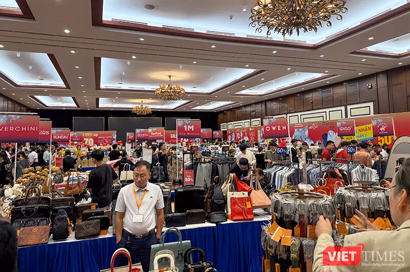 vt_khuyen mai hang hieu 2.png