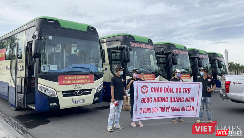 Đoàn xe trong buổi lên đường vào TP HCM