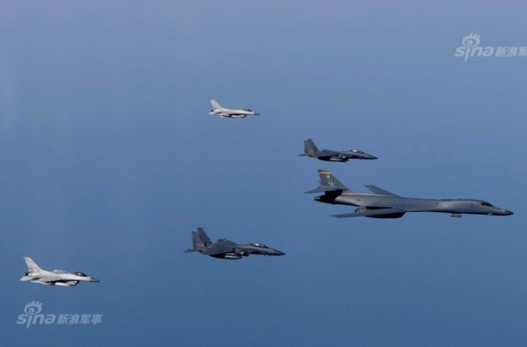 Máy bay ném bom chiến lược B-1B tham gia tập trận chung Mỹ - Nhật - Hàn. Ảnh: Sina