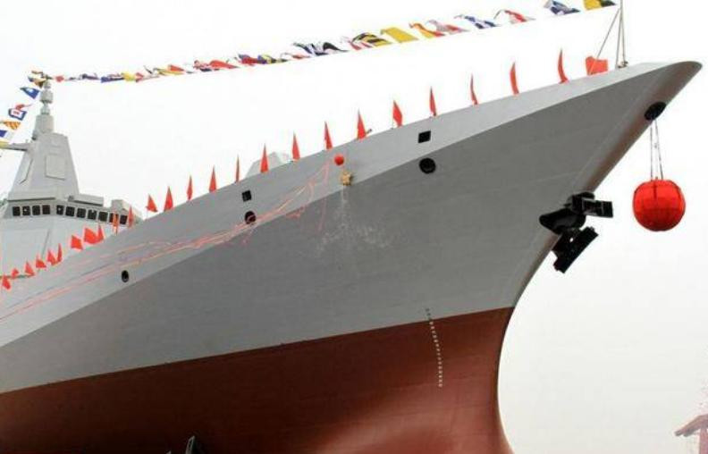 Sáng ngày 28/6/2017, Trung Quốc hạ thủy tàu khu trục Type 055 đầu tiên ở nhà máy đóng tàu Giang Nam, Thượng Hải. Ảnh: Cankao