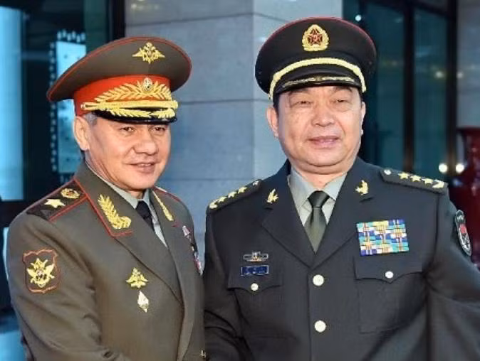 Ngày 7/6/2017, Bộ trưởng Quốc phòng Nga gặp gỡ người đồng cấp Trung Quốc Thường Vạn Toàn tại Astana, Kazakhstan. Ảnh: Tân Hoa xã