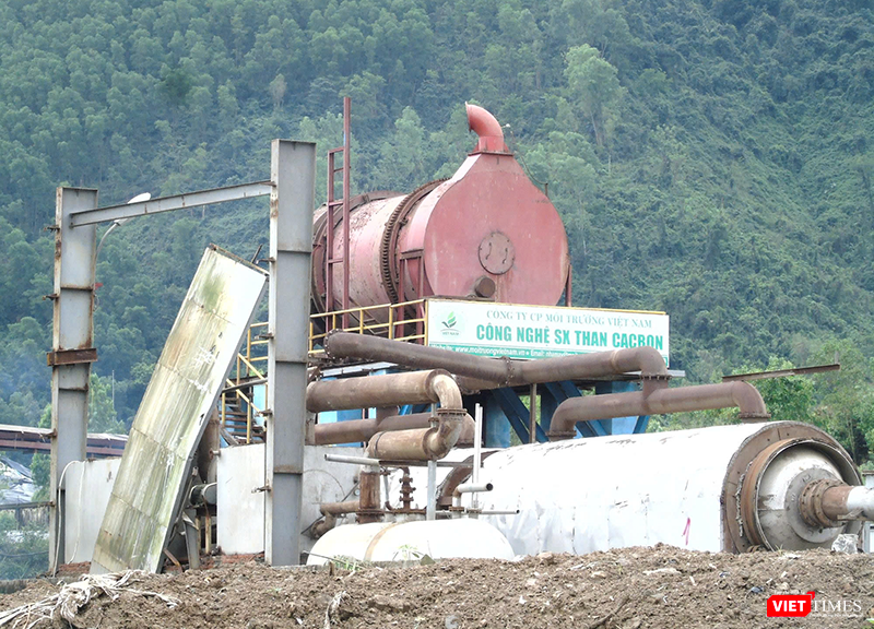 Khu xử lý rác thải tại bãi rác Khánh Sơn (Đà Nẵng) chỉ còn lại là khối động cơ xử lý rác cũ kỹ, gắn tên Công ty CP môi trường Việt Nam.