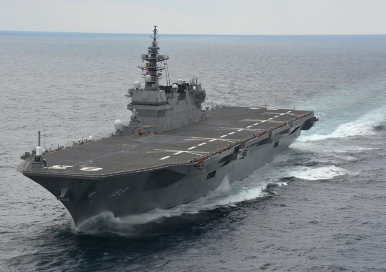 Tàu sân bay trực thăng Izumo Lực lượng Phòng vệ Biển Nhật Bản. Ảnh: Sina