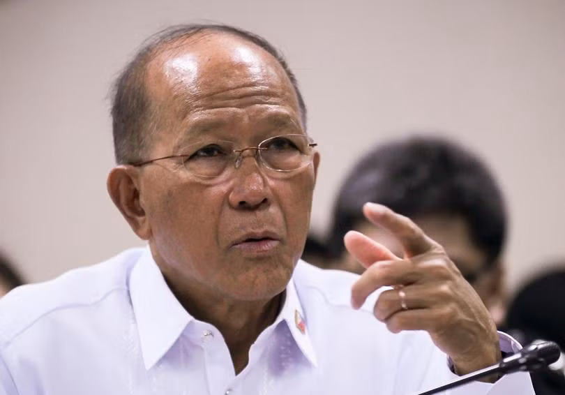 Bộ trưởng Quốc phòng Philippines, Delfin Lorenzana. Ảnh: ABS-CBN News