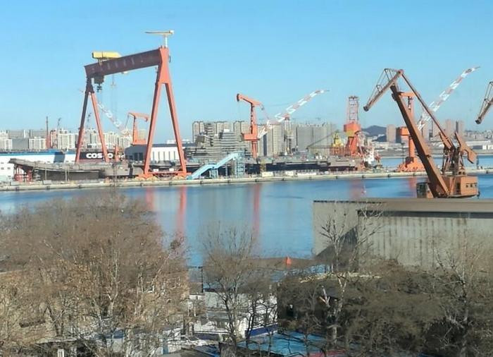 Hình ảnh tàu sân bay tự chế đầu tiên của Trung Quốc. Ảnh: Cankao