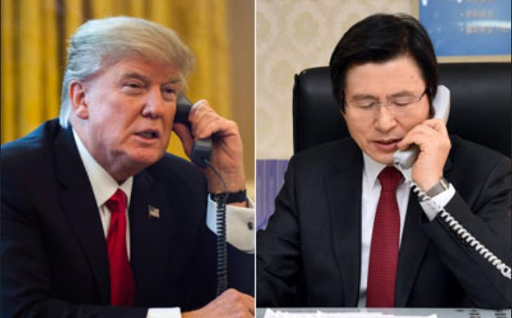 Tổng thống Mỹ Donald Trump và quyền Tổng thống Hàn Quốc Hwang Kyo-ahn tiến hành điện đàm (ảnh tư liệu)