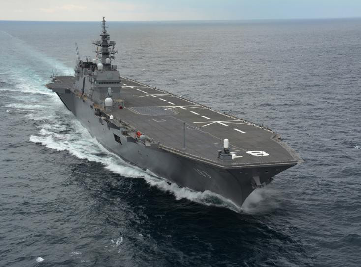 Tàu sân bay trực thăng Izumo Lực lượng Phòng vệ Biển Nhật Bản. Ảnh: Sina