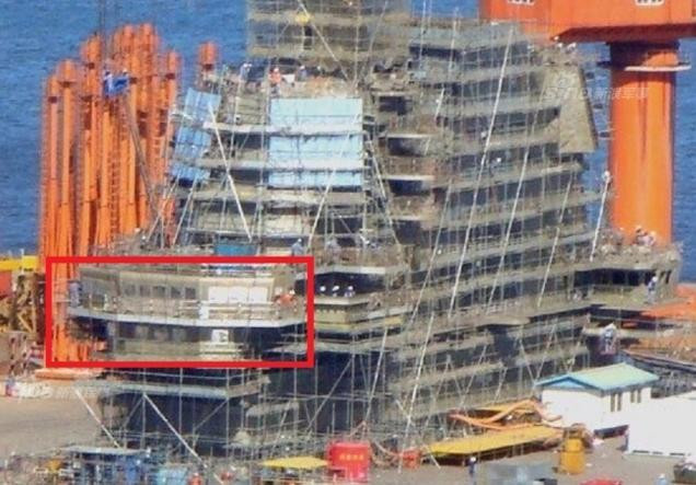 Tàu sân bay Type 001A Trung Quốc chuẩn bị hạ thủy. Ảnh: Sina