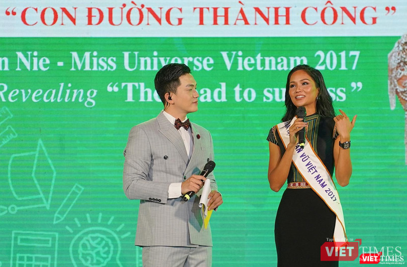 Hoa hậu H’Hen Niê chia sẻ những câu chuyện nghị lực bản thân Hoa hậu H’Hen Niê chia sẻ những câu chuyện nghị lực bản thân