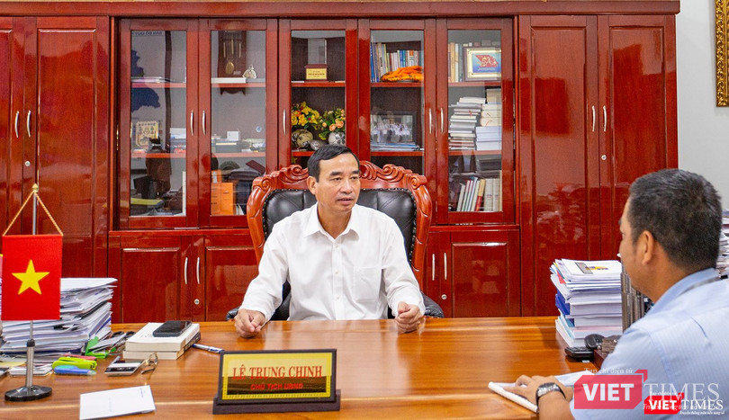 Ông Lê Trung Chinh - Chủ tịch UBND TP Đà Nẵng, Trưởng Ban Chỉ đạo chuyển đổi số TP Đà Nẵng đang trả lời phỏng vấn VietTimes