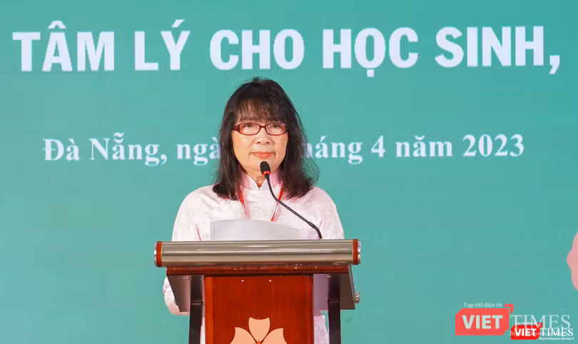 TS. Nguyễn Thị Anh Đào - Hiệu trưởng ĐH Đông Á phát biểu tại hội thảo