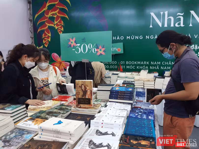 Một góc Ngày Sách và Văn hóa đọc Việt Nam lần thứ hai tại Huế Một góc Ngày Sách và Văn hóa đọc Việt Nam lần thứ hai tại Huế