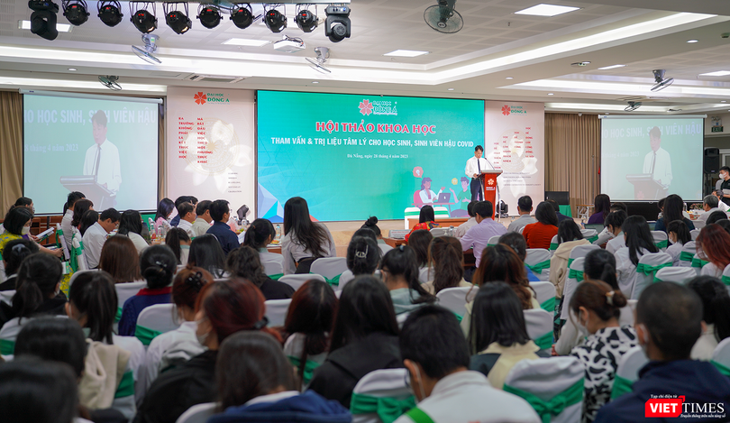 PGS.TS Phó Đức Hoà – Chuyên gia giáo dục phát biểu tại hội thảo